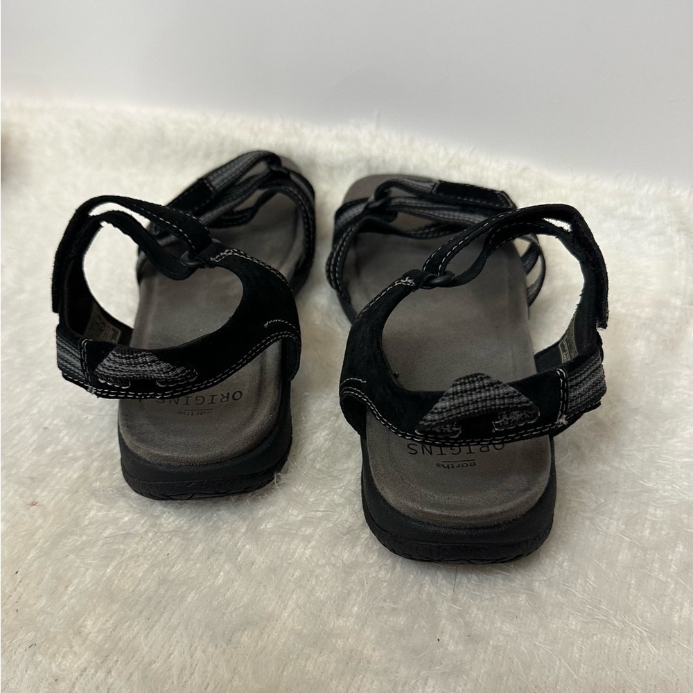 Origins Black Sandals with Criss-Cross Straps 🖤 - Picture 7 of 9